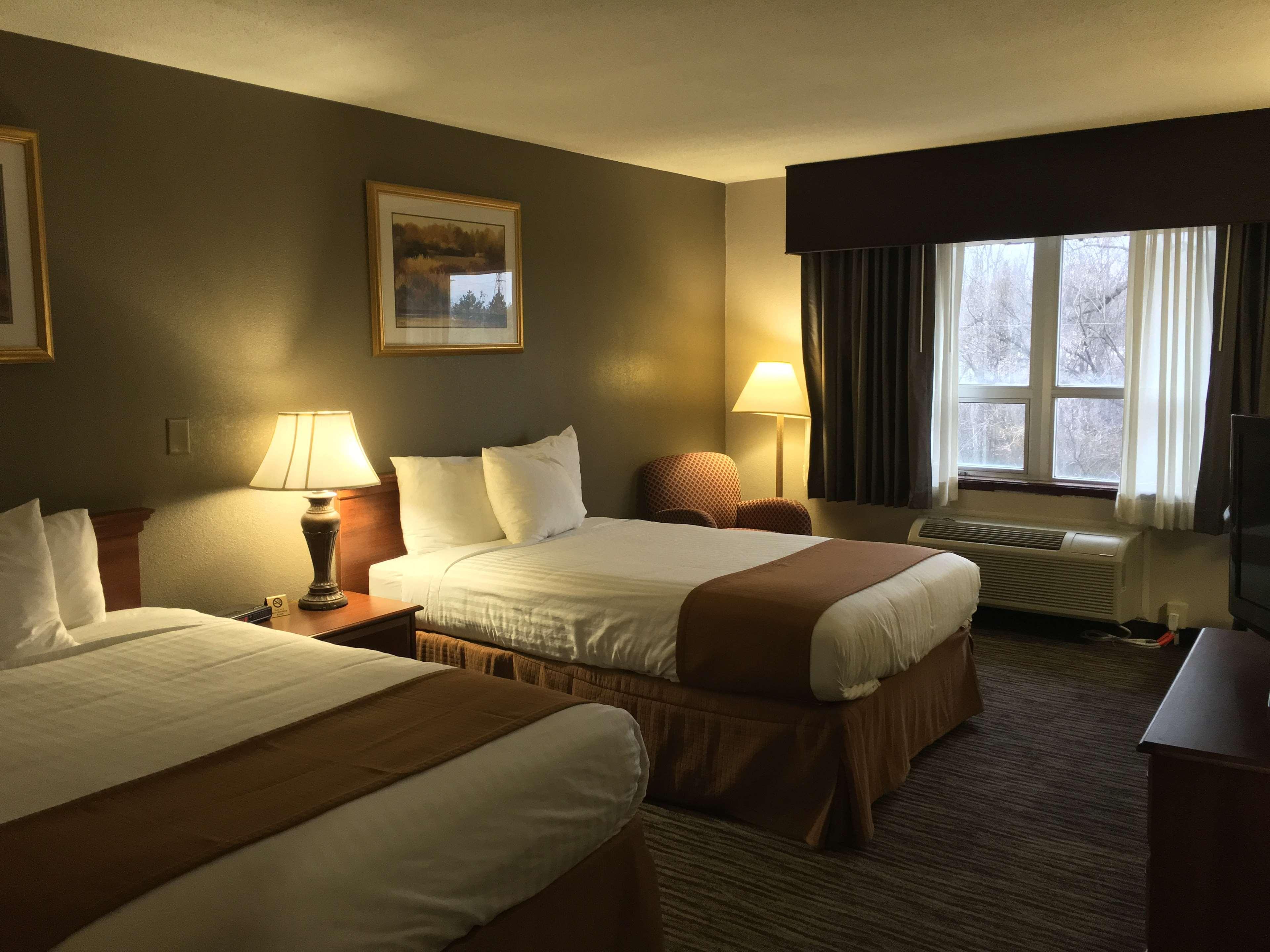 Best Western Gateway Adirondack Inn Utica Bagian luar foto