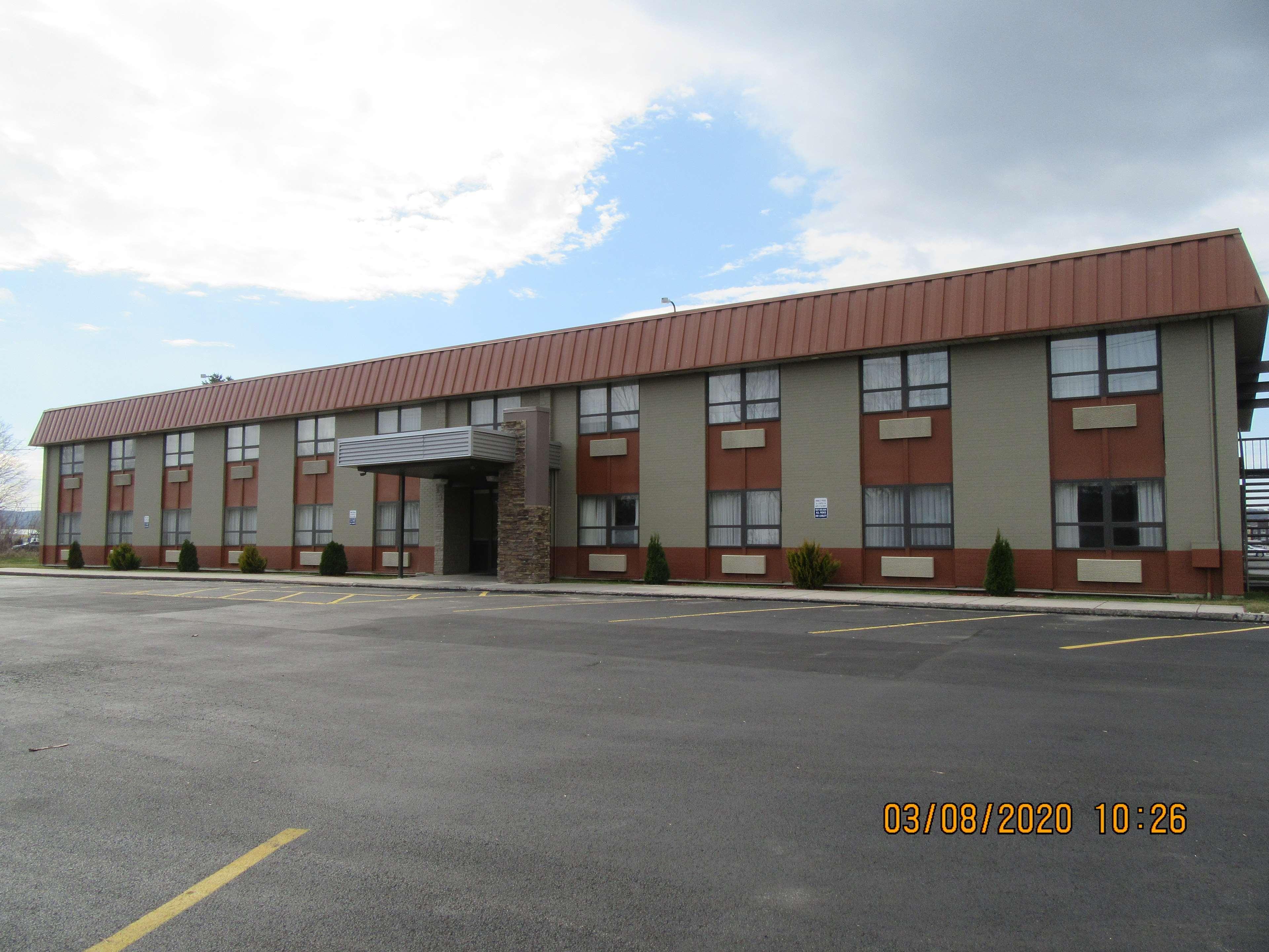 Best Western Gateway Adirondack Inn Utica Bagian luar foto