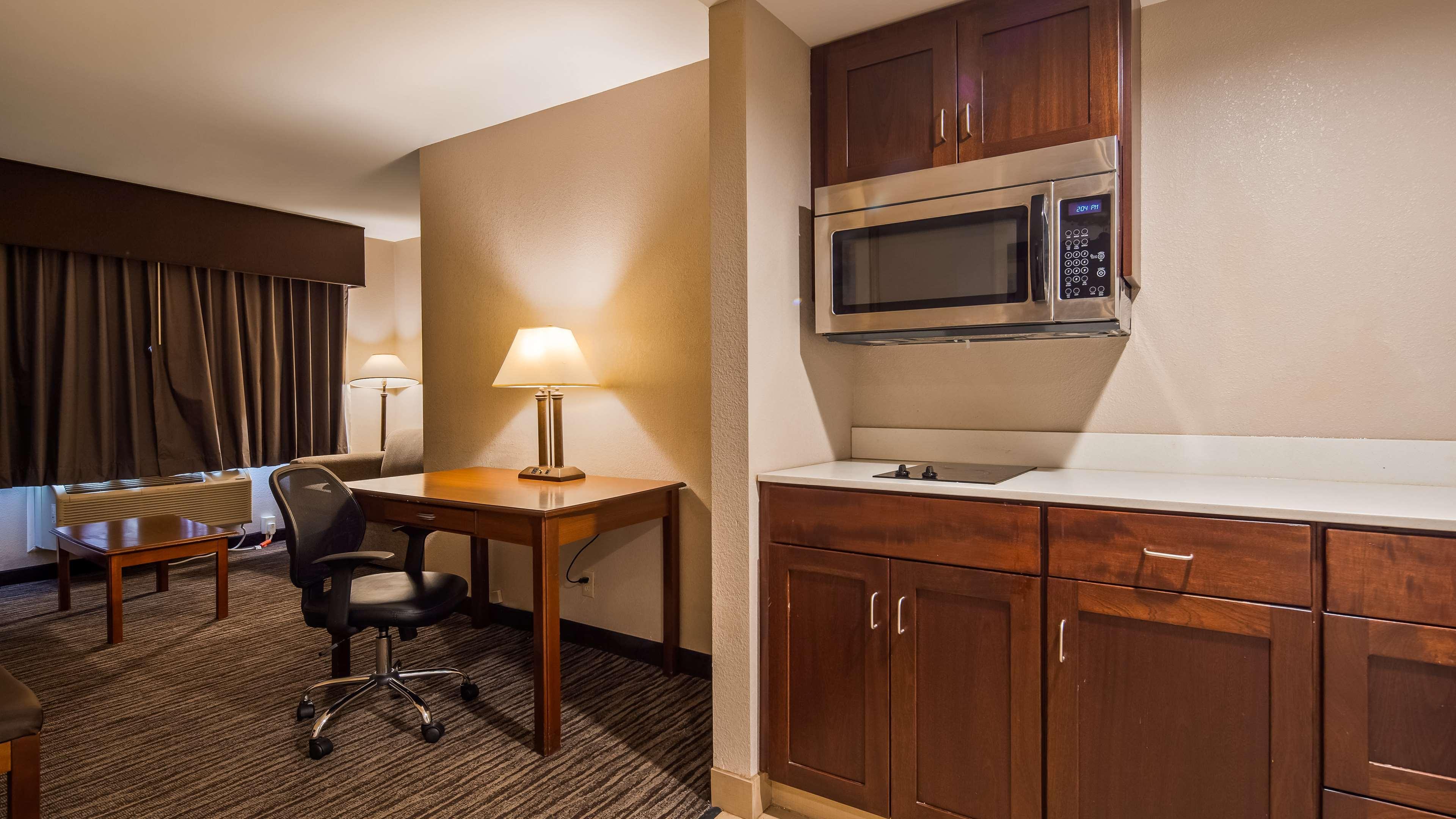 Best Western Gateway Adirondack Inn Utica Bagian luar foto
