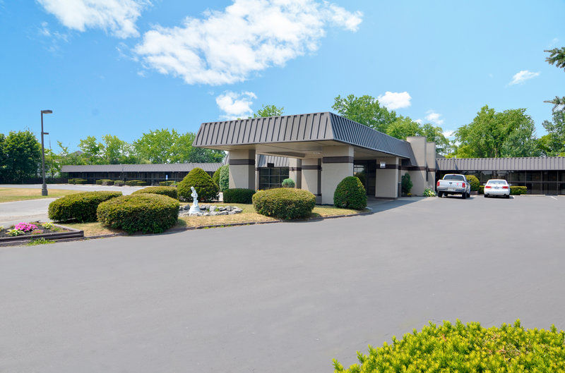Best Western Gateway Adirondack Inn Utica Bagian luar foto