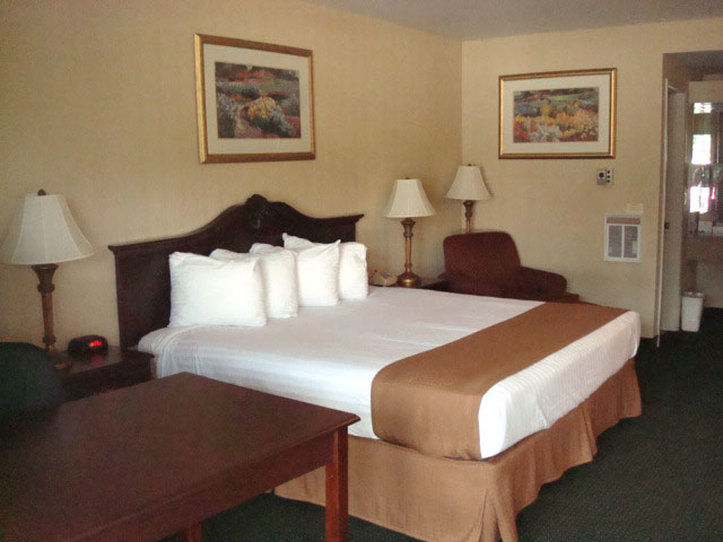 Best Western Gateway Adirondack Inn Utica Bagian luar foto