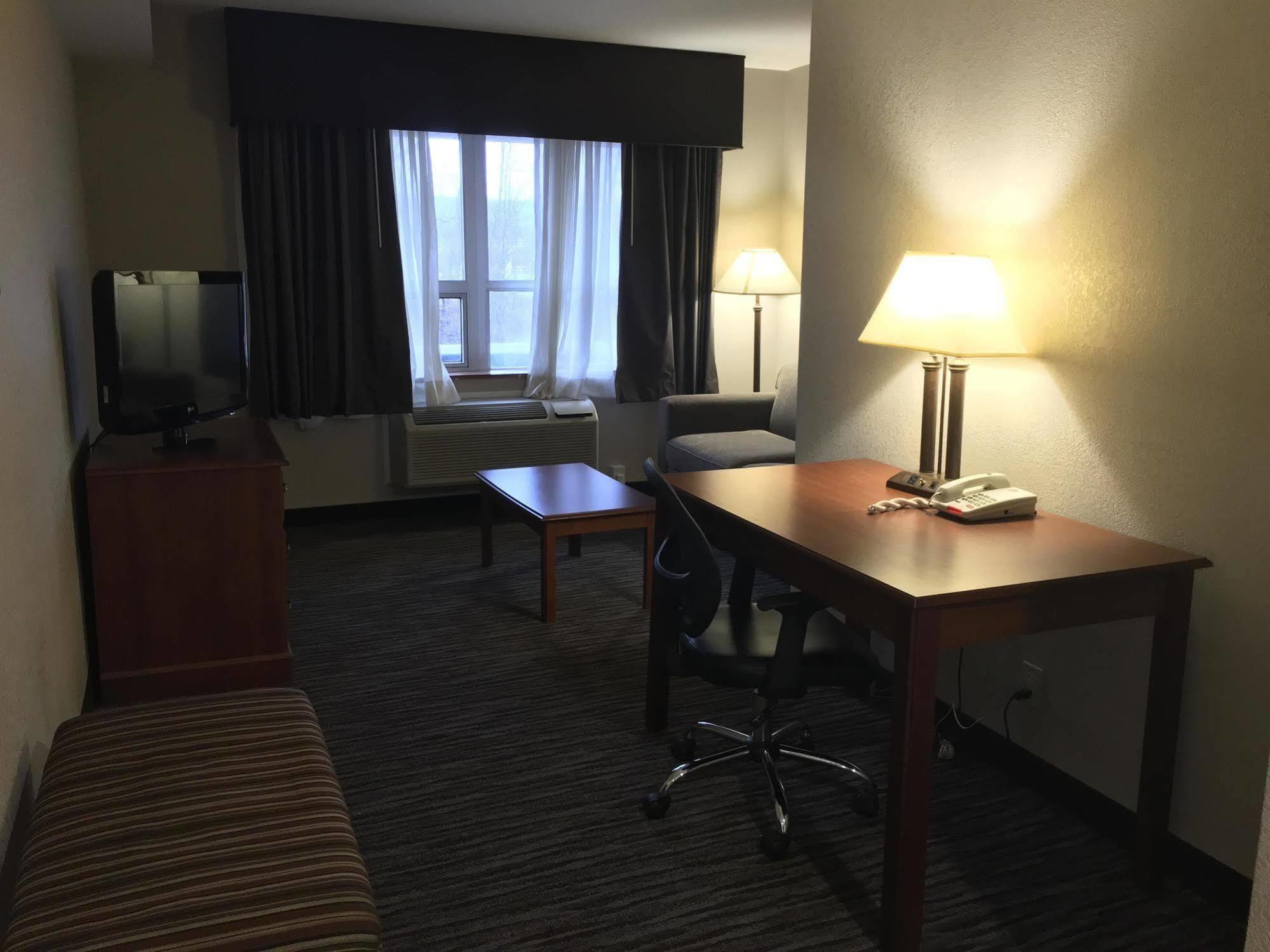 Best Western Gateway Adirondack Inn Utica Bagian luar foto